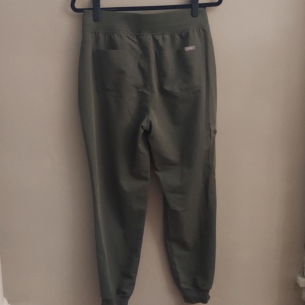FIGS Army Green Zamora Jogger Scrub Pants - Picture 12 of 15